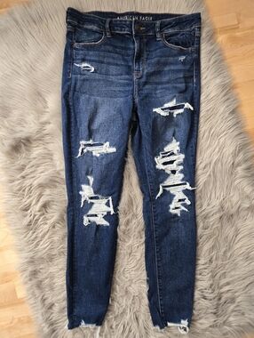 American Eagle Outfitters Women's Dark Blue Distressed Skinny Jeans